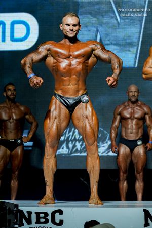 CLASSIC PHYSIQUE +178